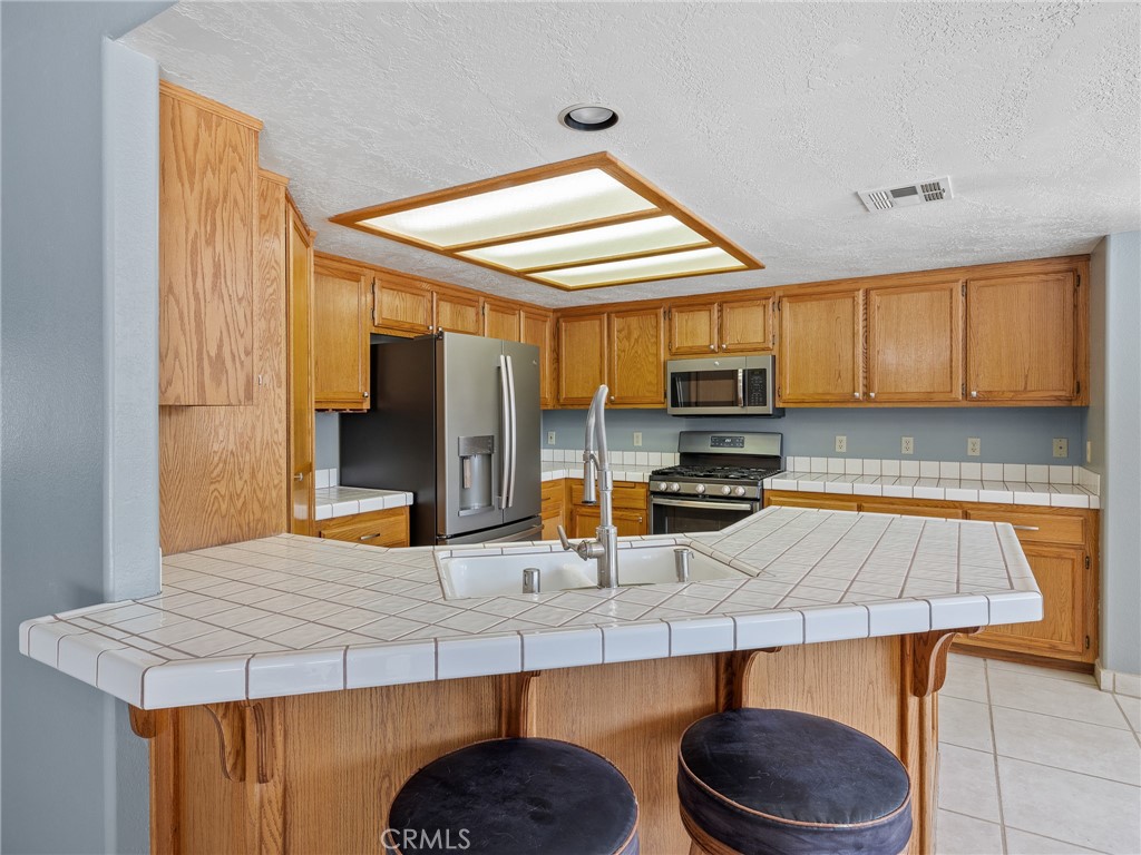 7556 Glider Avenue