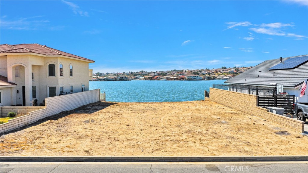 18055 Lakeview Drive