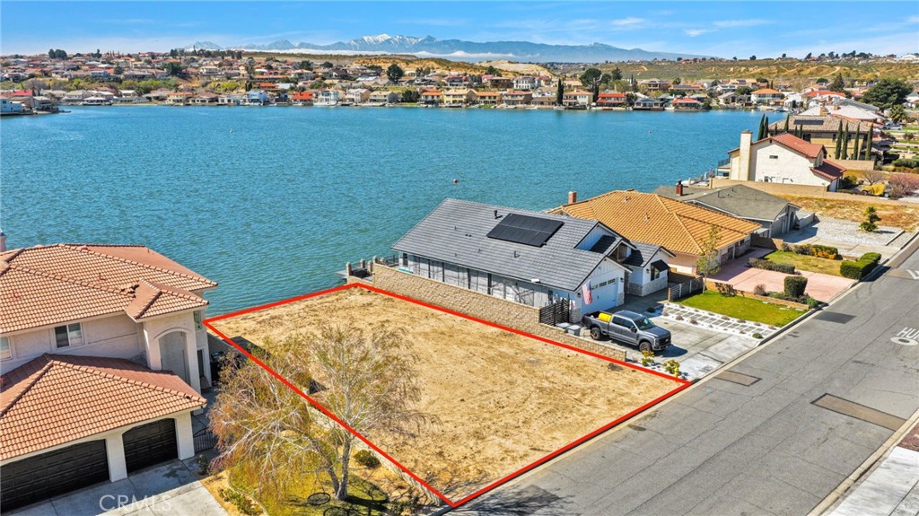 18055 Lakeview Drive