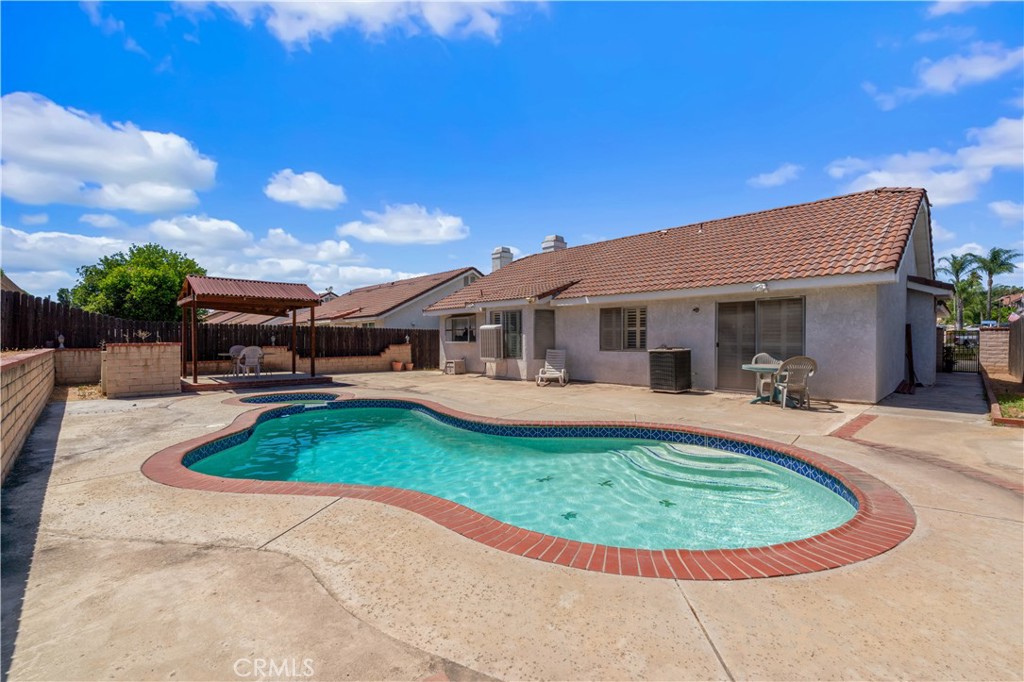 22533 Kinross Lane