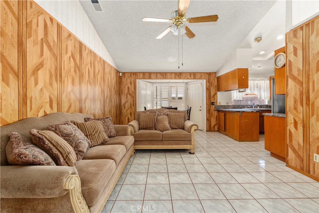 22533 Kinross Lane