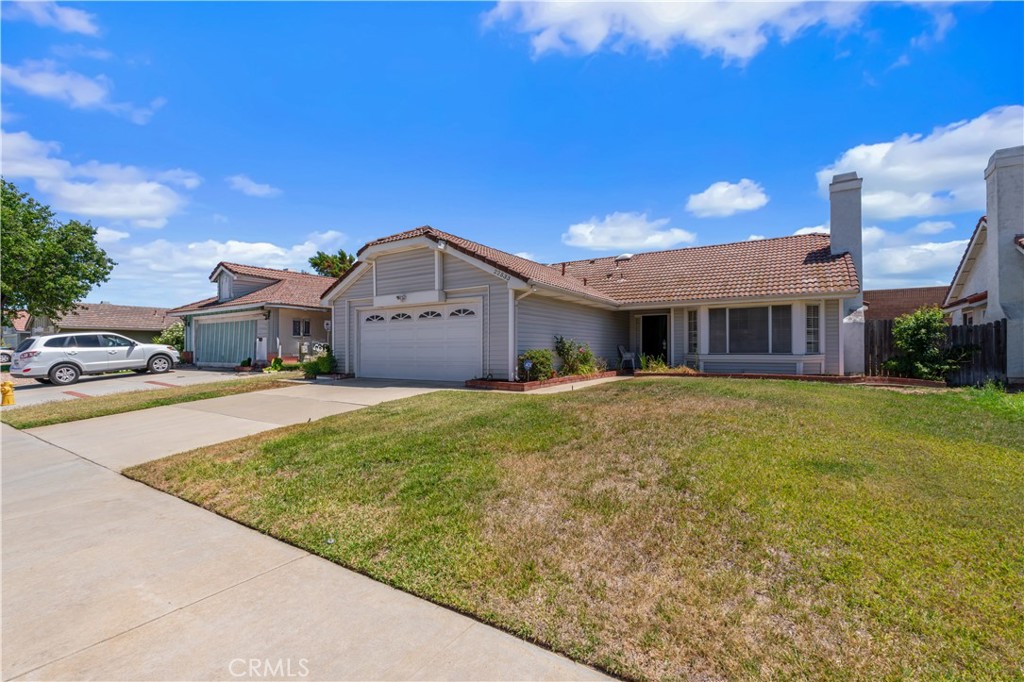 22533 Kinross Lane