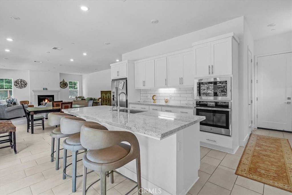 211 Creekside Court