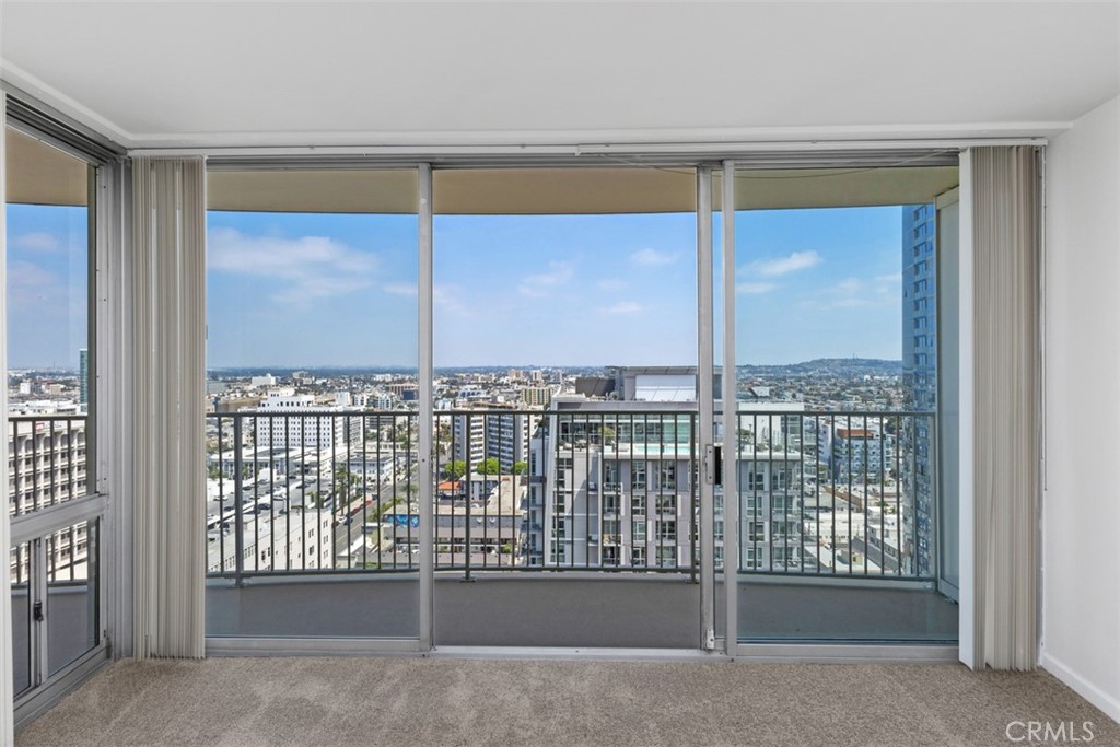 700 E Ocean Boulevard 2602