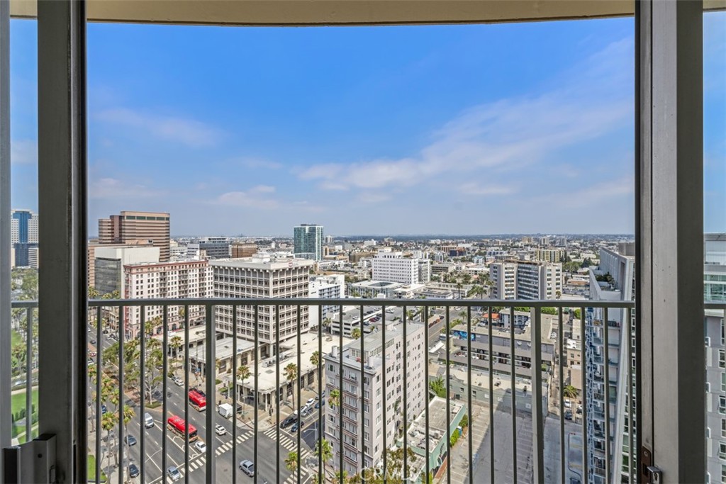 700 E Ocean Boulevard 2602