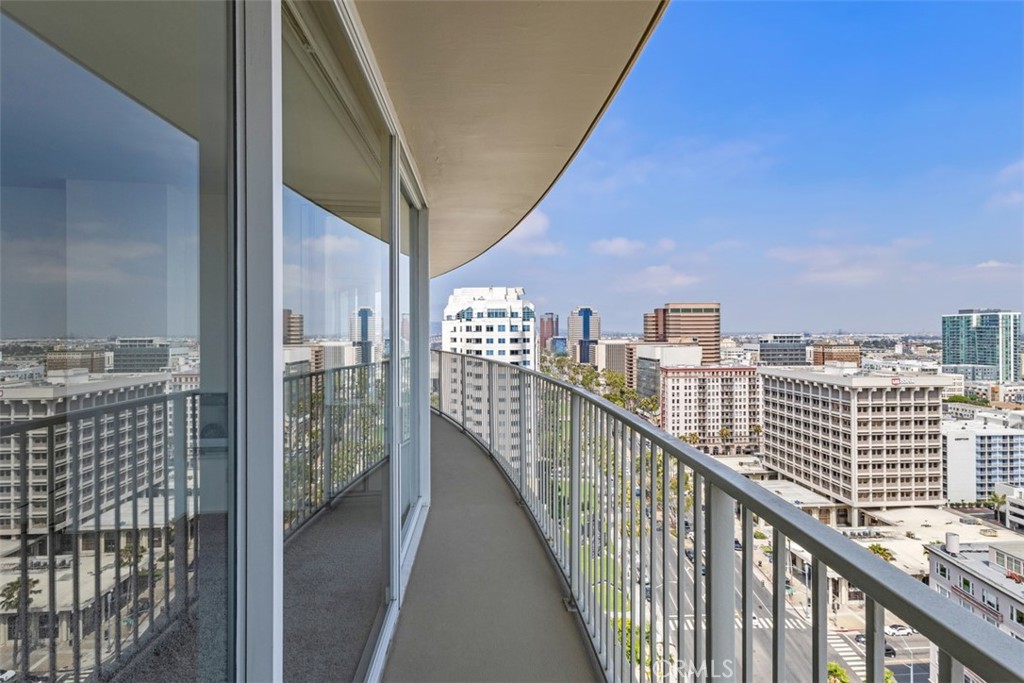 700 E Ocean Boulevard 2602