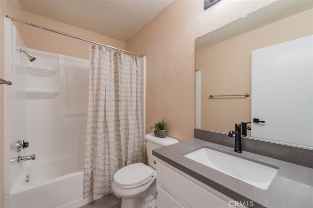 1309 W Mission Boulevard 127
