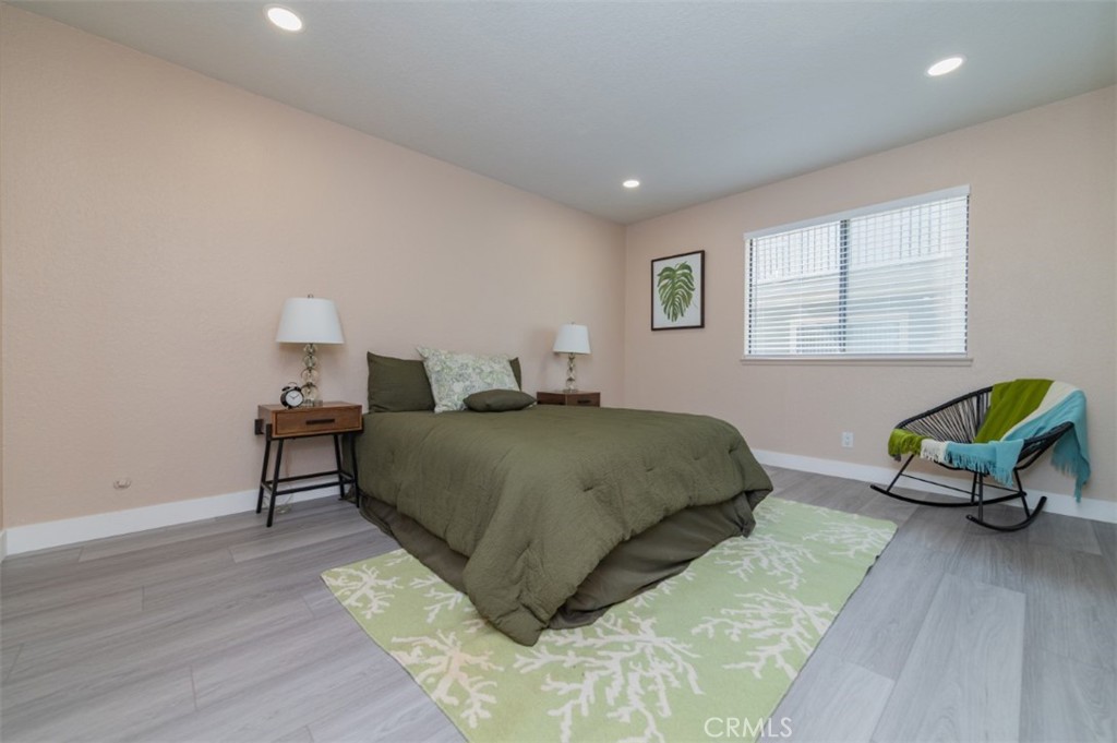 1309 W Mission Boulevard 127