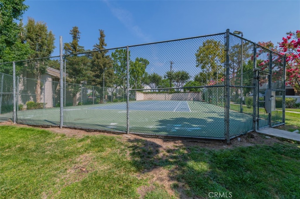 1309 W Mission Boulevard 127
