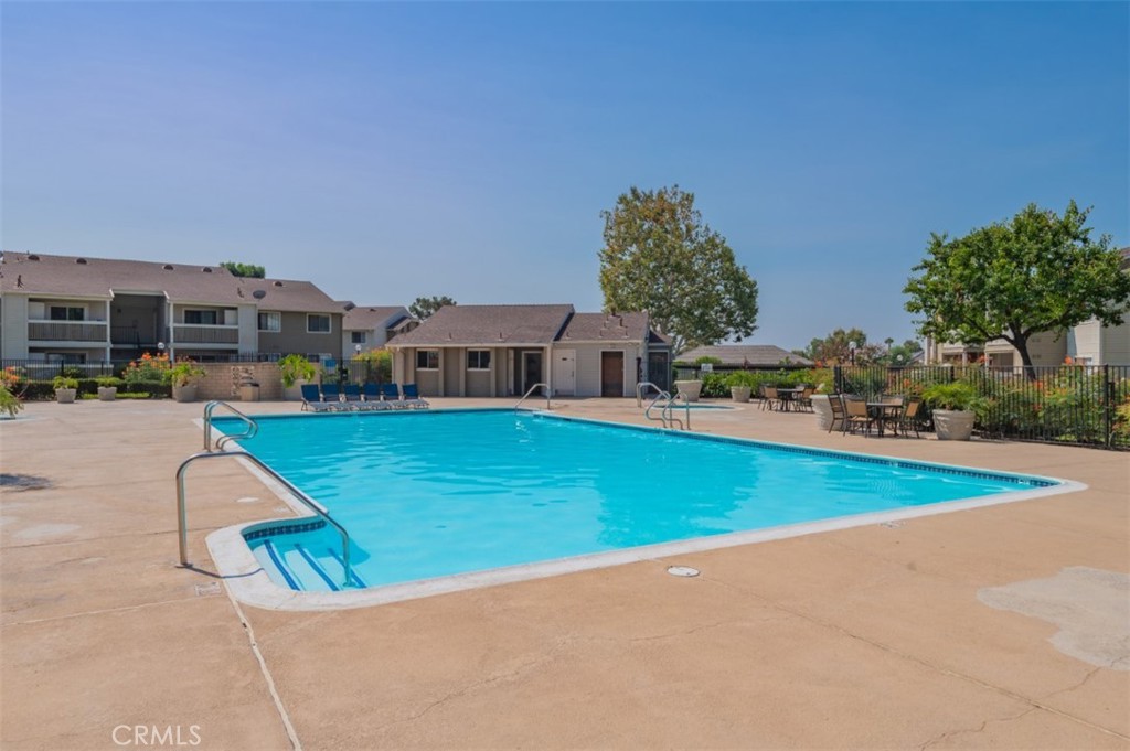 1309 W Mission Boulevard 127
