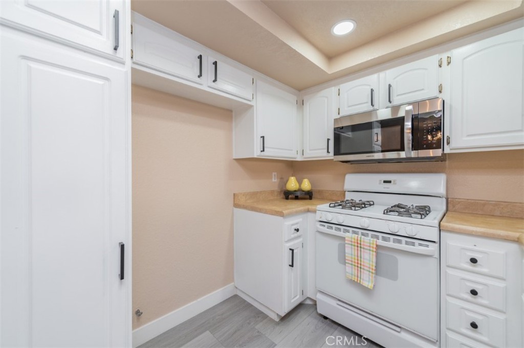 1309 W Mission Boulevard 127