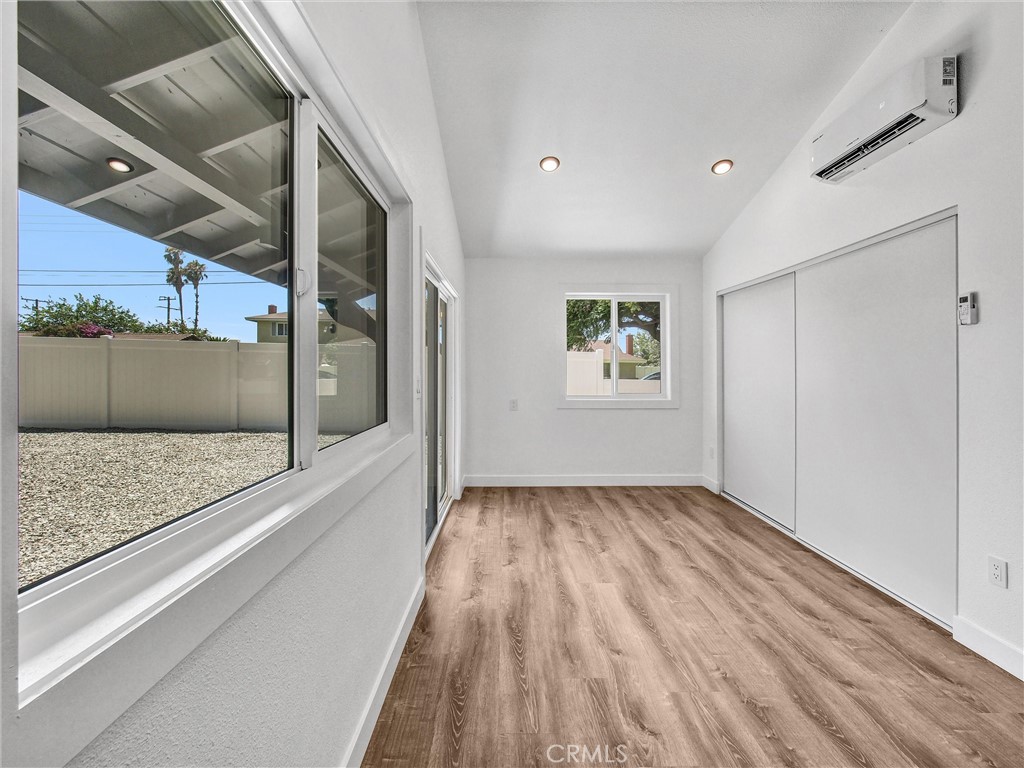 1385 Val Vista Street