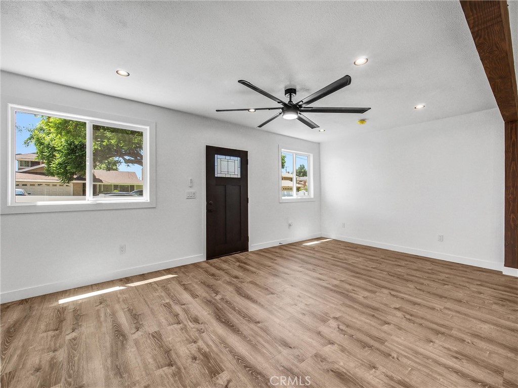 1385 Val Vista Street