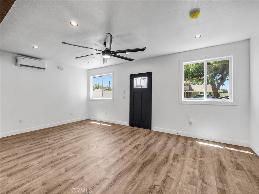 1385 Val Vista Street