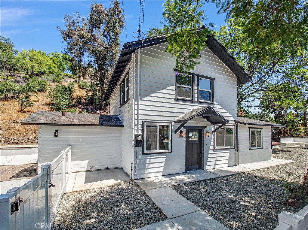 1385 Val Vista Street