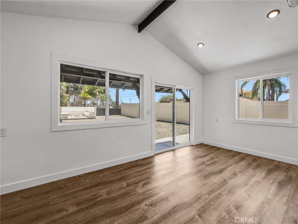 1385 Val Vista Street