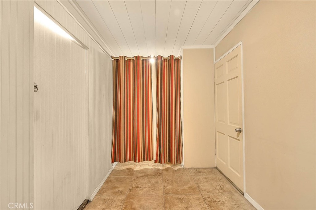 1746 W Southgate Avenue