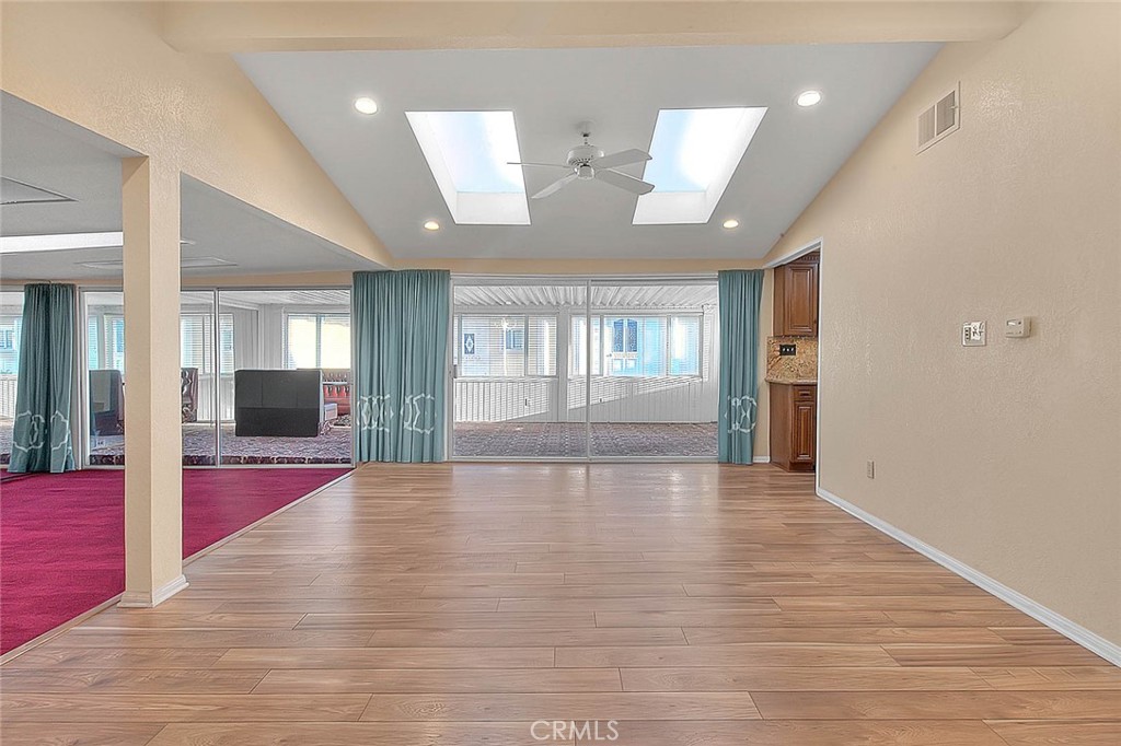 1746 W Southgate Avenue