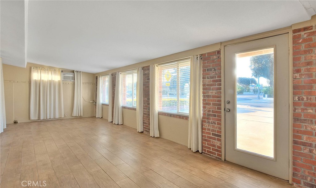 1746 W Southgate Avenue