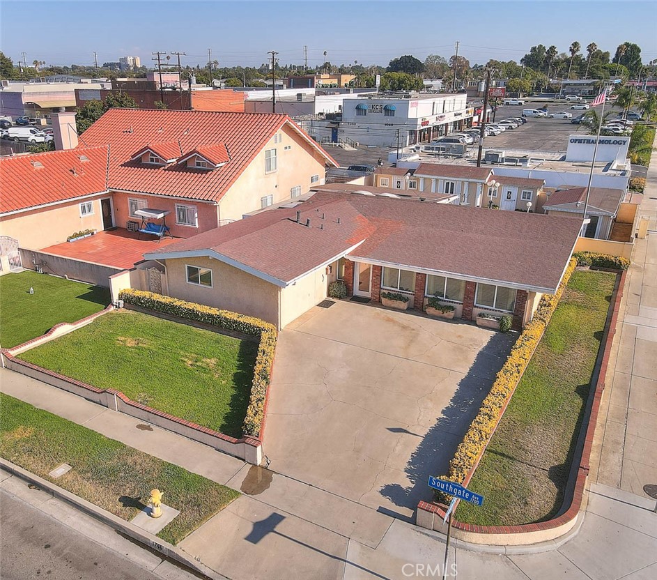 1746 W Southgate Avenue