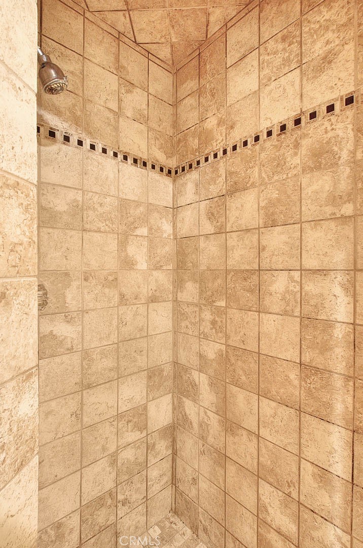 1746 W Southgate Avenue