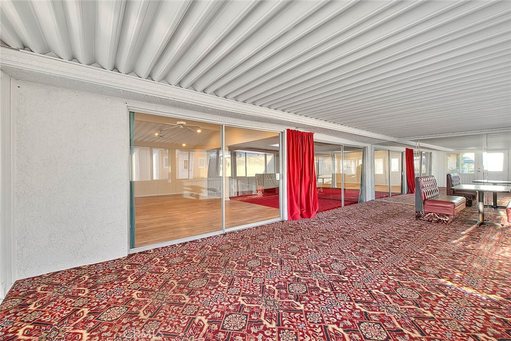 1746 W Southgate Avenue