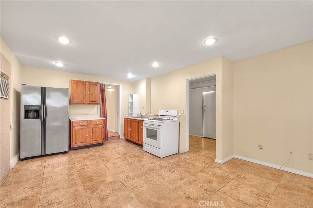 1746 W Southgate Avenue