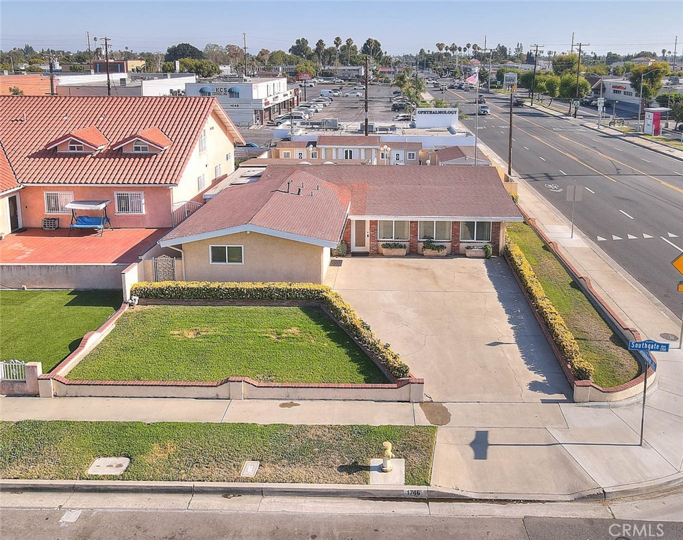 1746 W Southgate Avenue