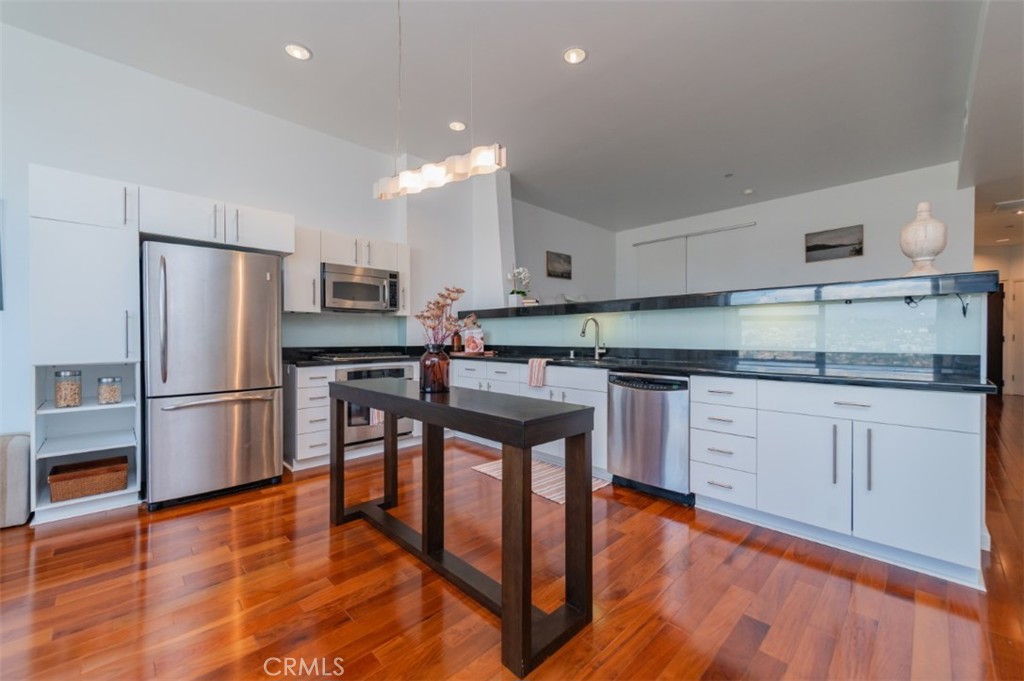 1100 Wilshire Boulevard 2805