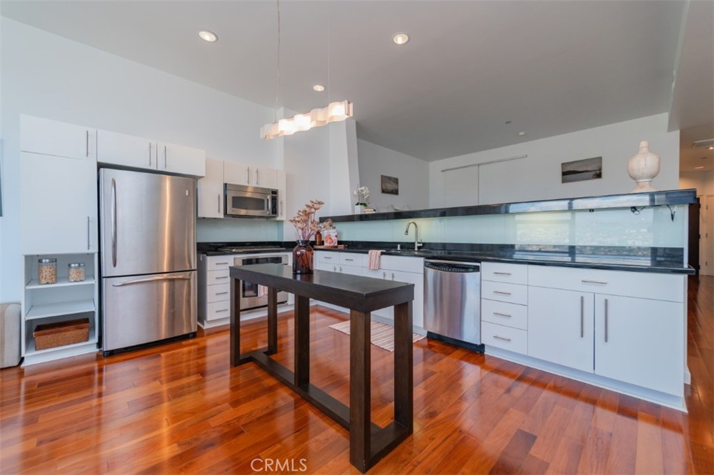 1100 Wilshire Boulevard 2805