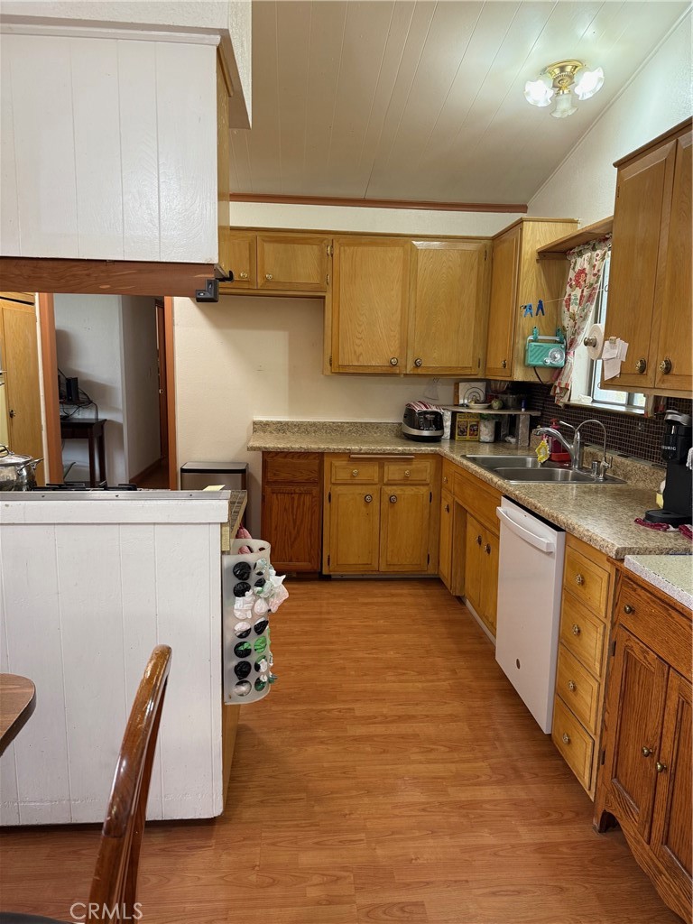 1339 W 11th Street