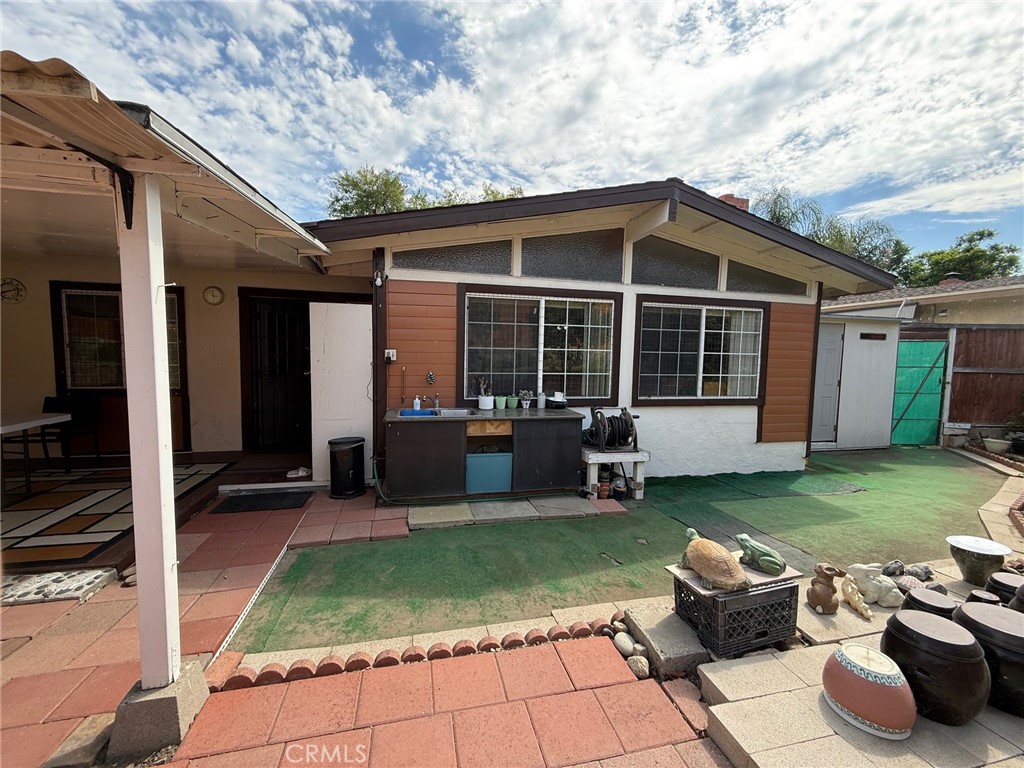 1339 W 11th Street