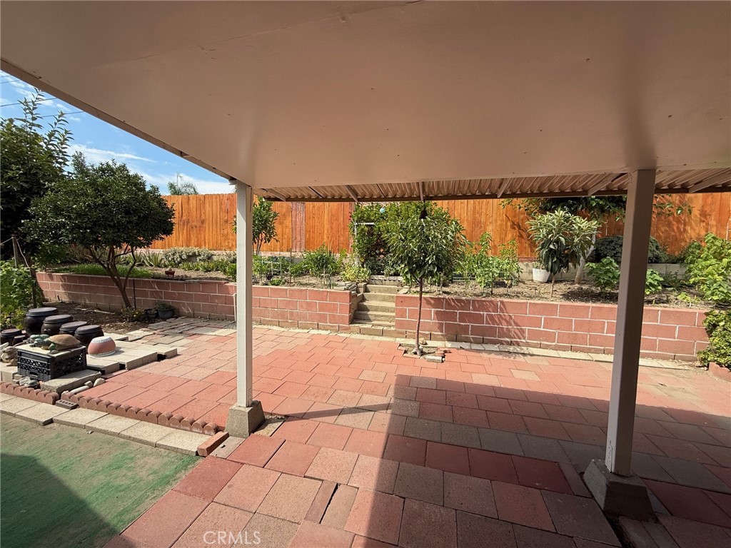 1339 W 11th Street