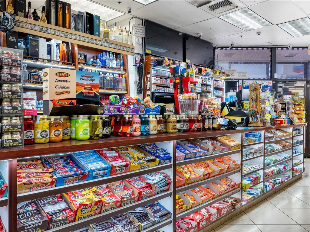 6000 6000 Mariposa Road