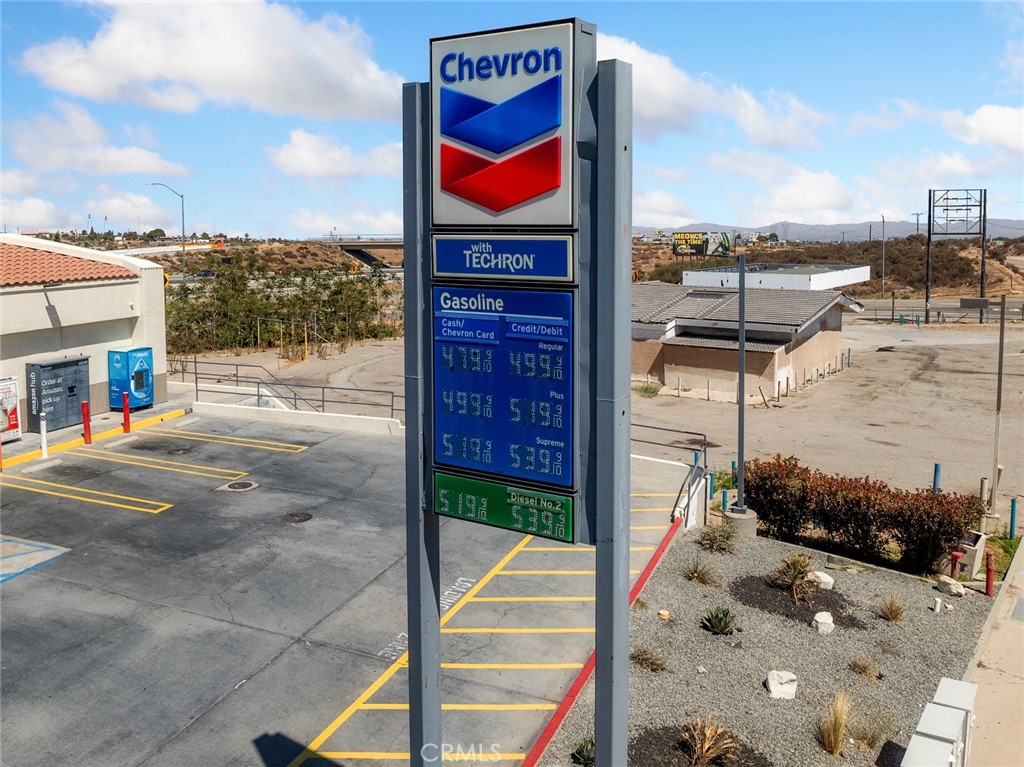 6000 6000 Mariposa Road