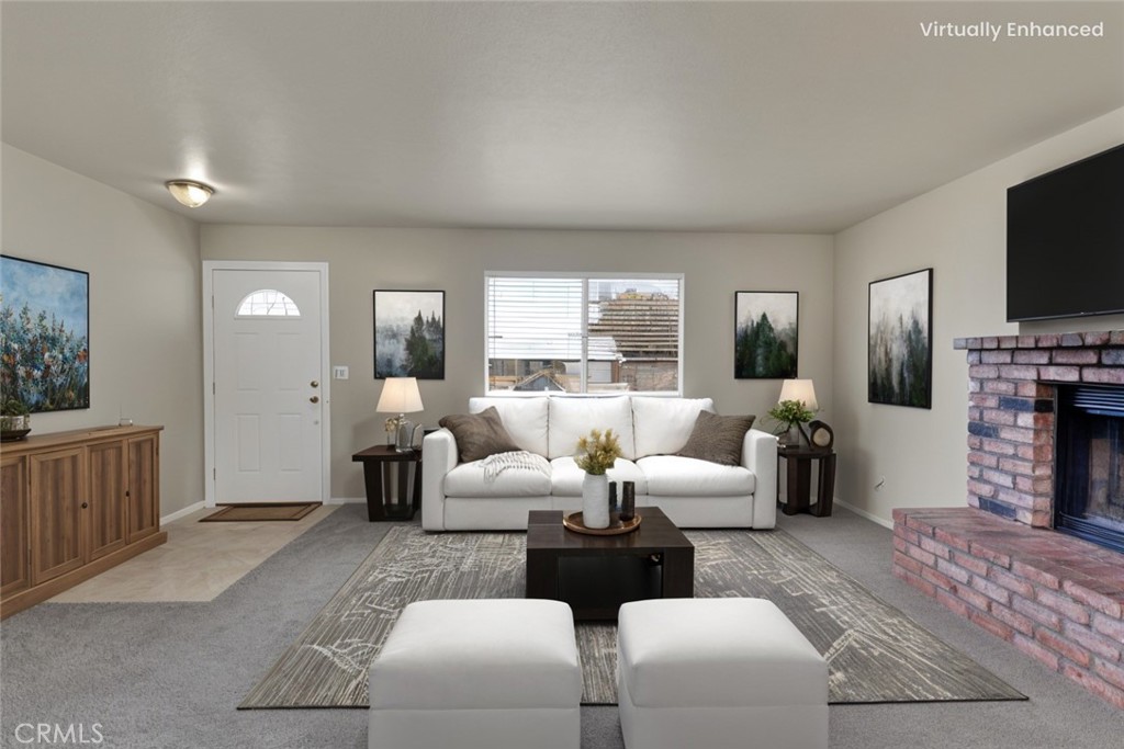 11152 Redwood Avenue