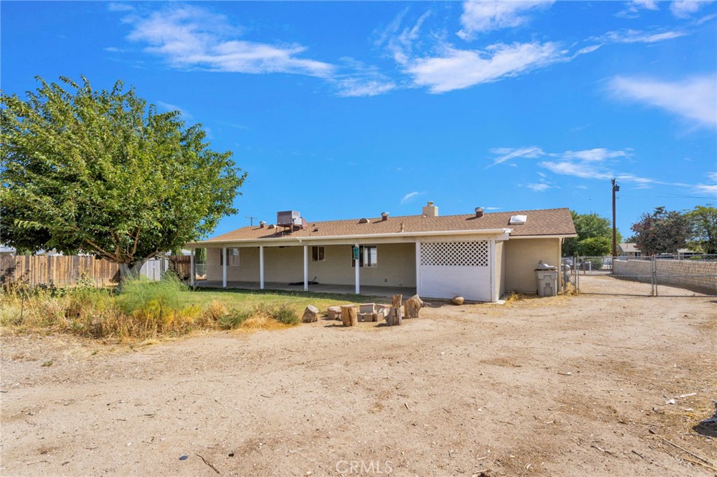 11152 Redwood Avenue