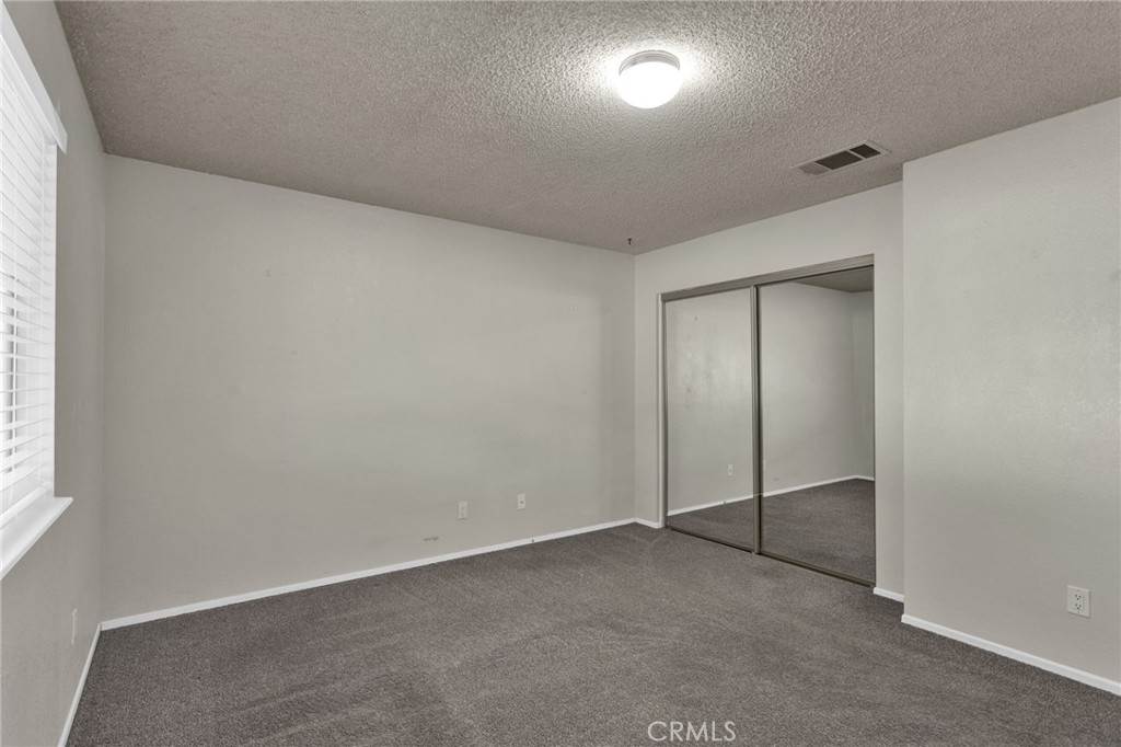 11152 Redwood Avenue