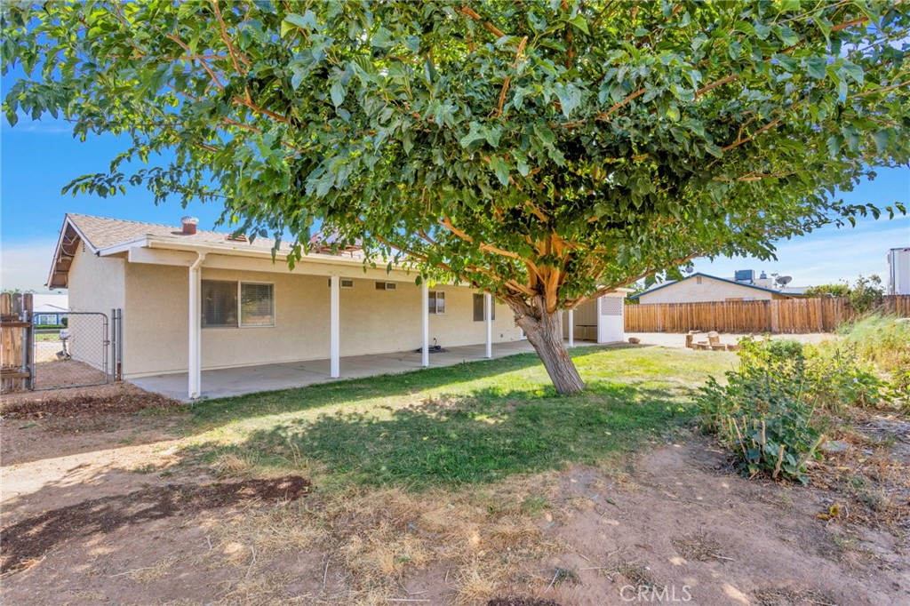 11152 Redwood Avenue