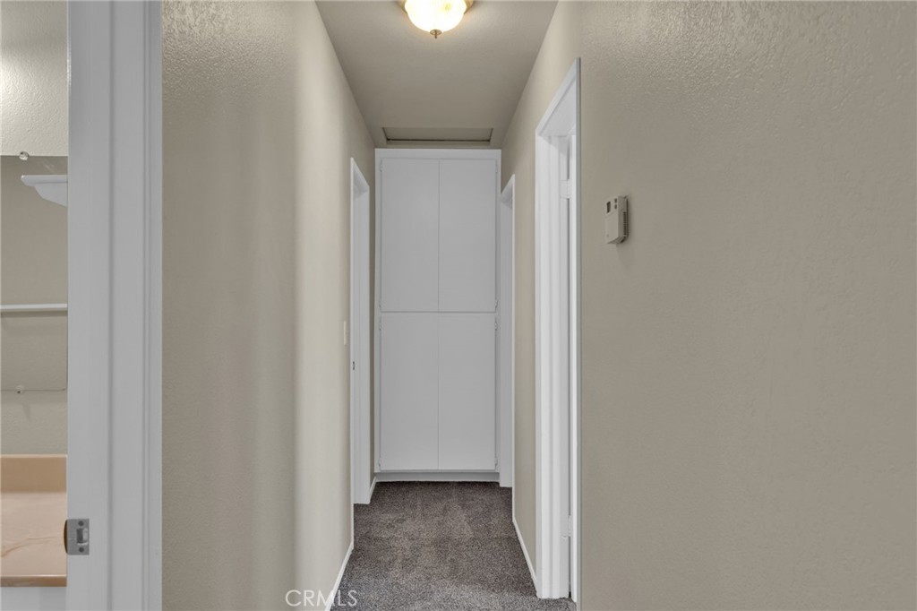 11152 Redwood Avenue