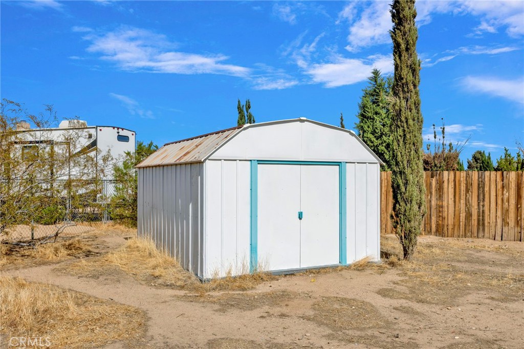 11152 Redwood Avenue