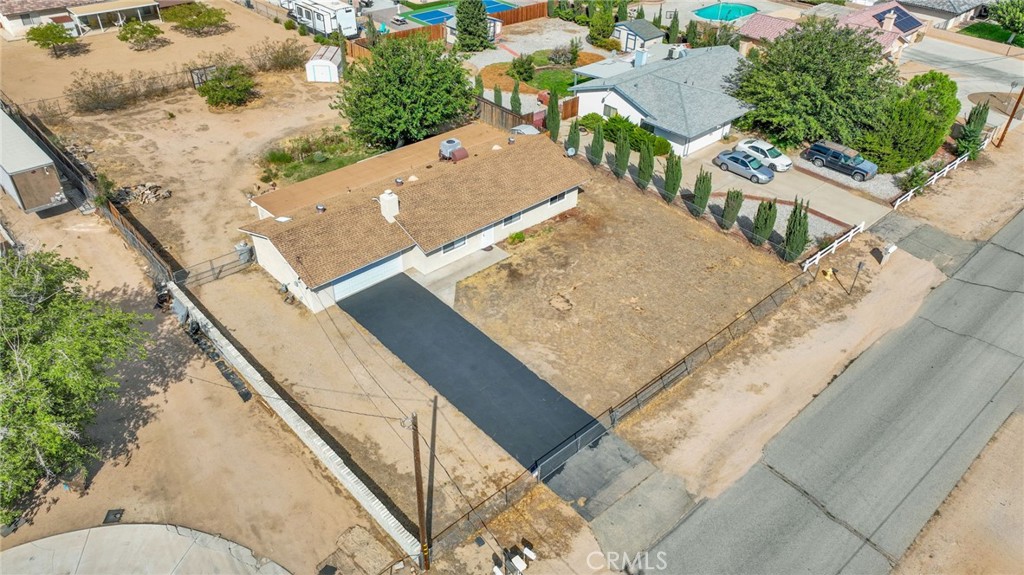 11152 Redwood Avenue