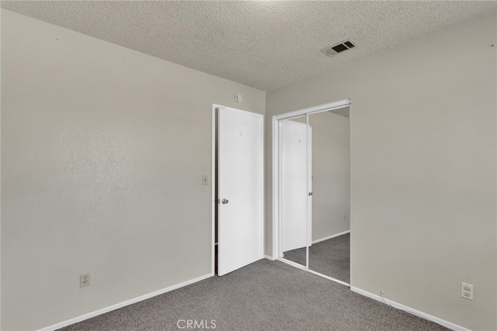 11152 Redwood Avenue