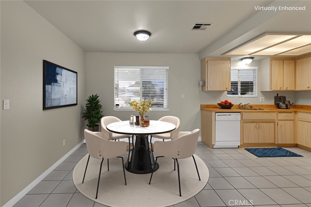 11152 Redwood Avenue