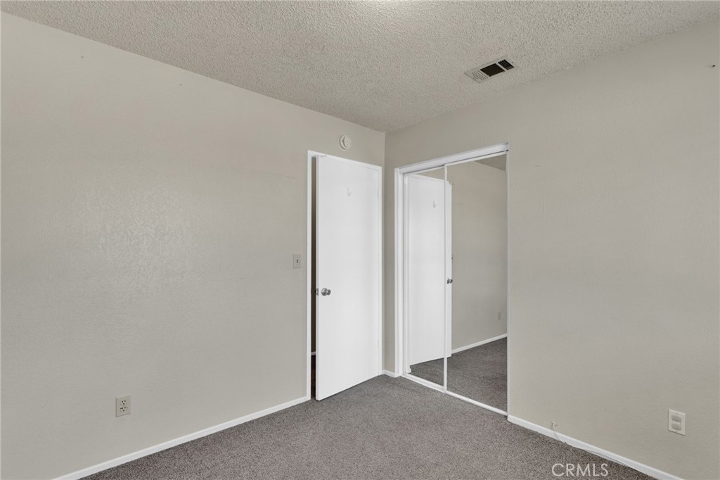 11152 Redwood Avenue