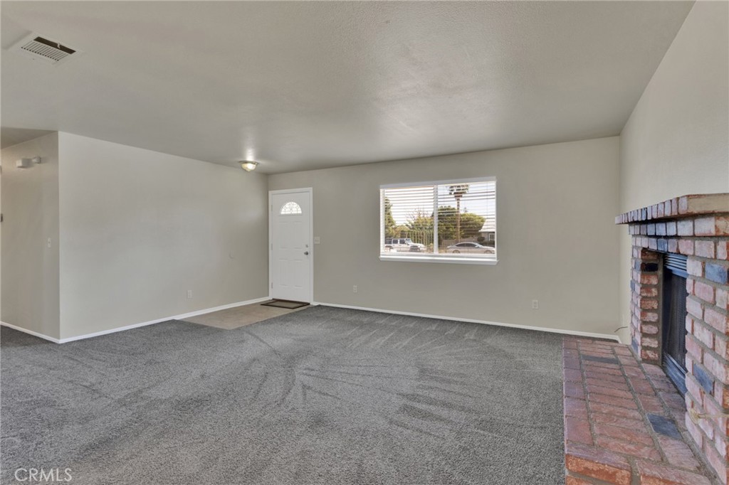 11152 Redwood Avenue