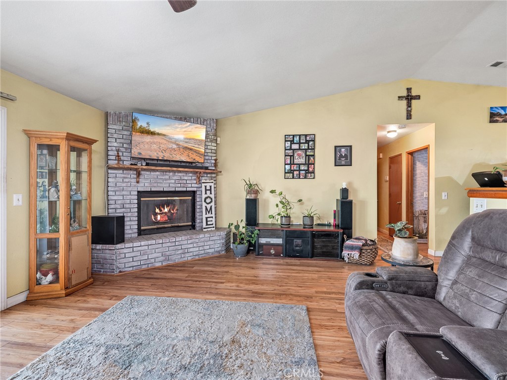7697 Montrose