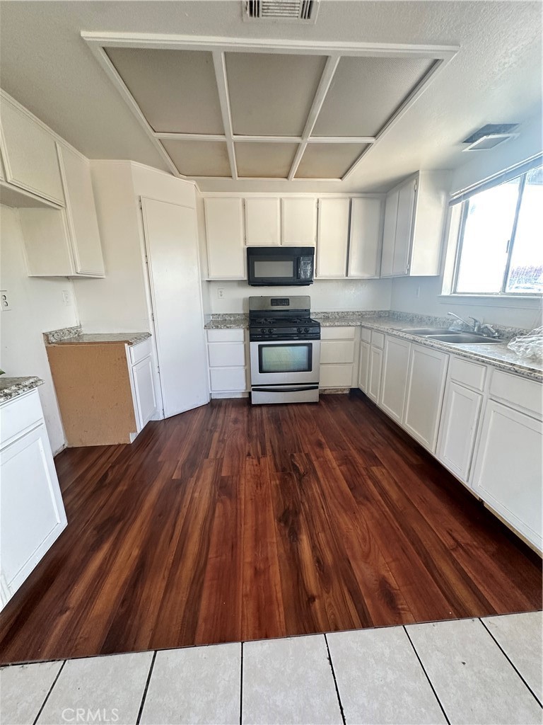 14208 Apple Creek Drive