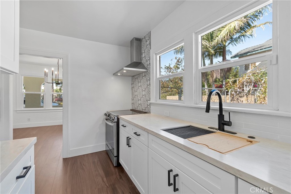 6302 Homewood Avenue