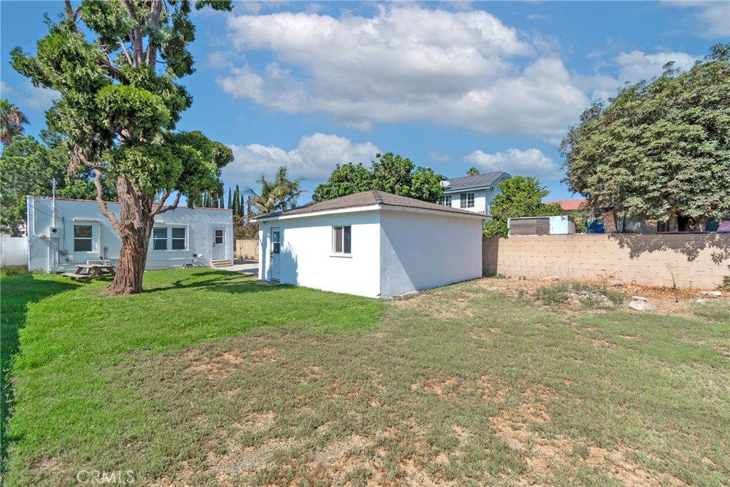 6302 Homewood Avenue